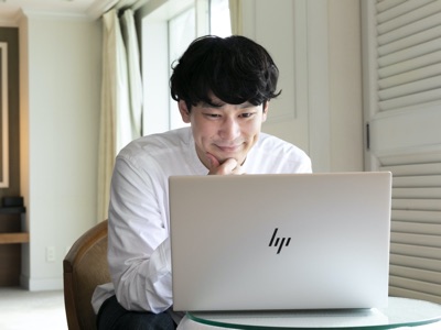 「トバログ」で人気のブロガー＆YouTuberが考える、ノートPCの選び方は？