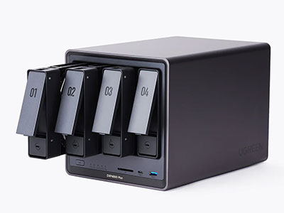 ドックと一体型になったニンテンドースイッチ用プロジェクター。大画面