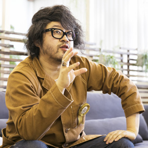 AR三兄弟がAI活用アプリを3日で完成! その名も「文豪カメラ」!