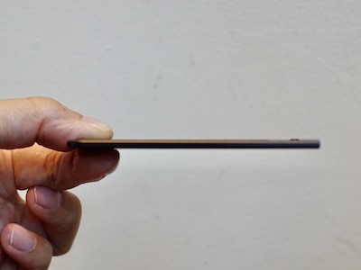 こんなに薄いのに、2時間の会議を240件保存できる大容量AIボイスレコーダー