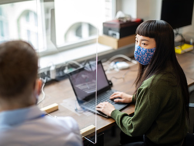 「接触しない」「密にならない」いま、オフィスでできる感染症対策とは