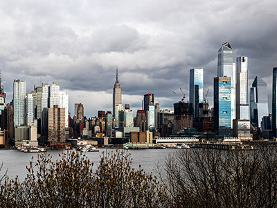 マッキンゼーがニューヨーク州のコロナ復興コンサルに。戦略の核心を示す「11枚のスライド」