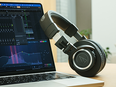 IKEAのアーティストコラボ、今年は六角レンチ型LED照明がお目見え