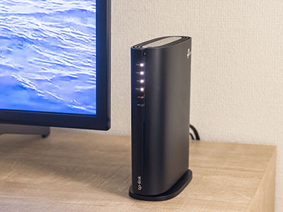 インテリアにマッチするWi-Fiルーター。見える場所に置けば電波も良くなる