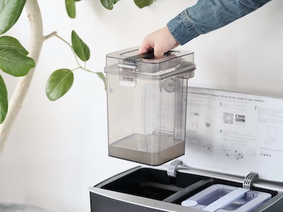 水拭き後のモップは意外と汚い。モップの洗浄＆乾燥もお任せできちゃうロボット掃除機