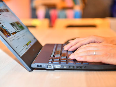 リモートワーカーにとって“オフィスそのもの”なノートPCに必要なこと