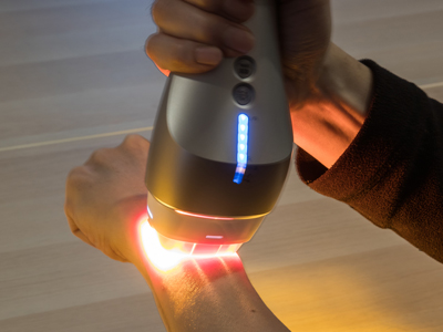 最新のムダ毛処理すごいな……！ 密かに腕毛が気になっていた編集部員がパナソニックの「光エステ」を体験