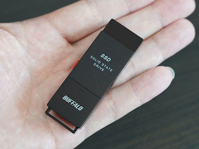 このスティックSSDを挿すだけでテレビの録画機能が使えます