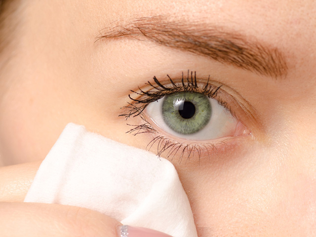 朝晩のスキンケアのように、気にかけたい「瞳」のケア