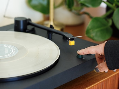 苔をのせるトラック「苔トラ」 | ROOMIE（ルーミー）