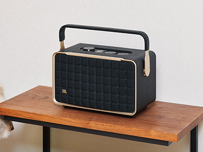 コレで音楽ライフが一変しました。デザインも機能も抜群にイイ、こんなスピーカーがあったなんて