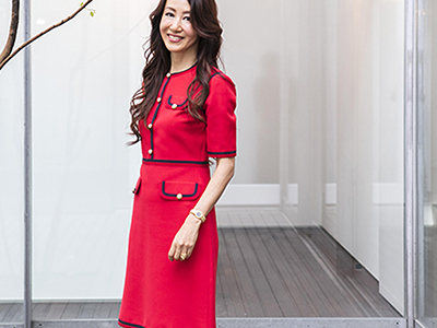 スーツはNG!?大人の女性のビジネスドレスコード最新ルール