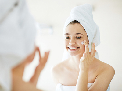 夏こそ保湿が大事。美肌に導くスキンケアテクニックとは？