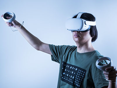 箱を開けて300秒でバーチャル世界。お手軽すぎるVRマシン