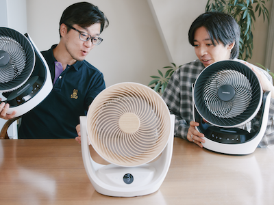 おいで〜。人間の後をついてくるロボット掃除機、新型ルーロ「MC