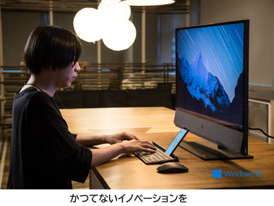 在宅で仕事をすることが増えた昨今、かっこいいデスクトップに目がいっちゃいますよね