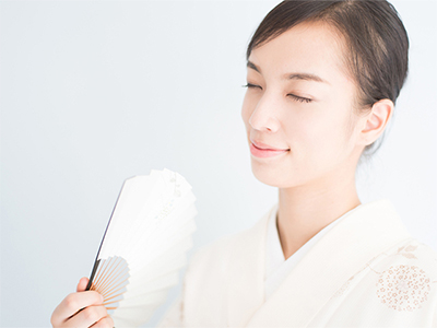 この夏は粋な女性を目指す! 扇子の上手な使い方