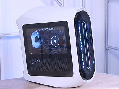 最新Alienware Aurora R15は性能がスゴい。ギズが解説します!