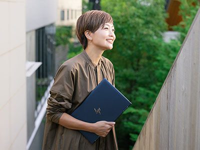 井の中の蛙で終わらなくてよかった。CRAZY WEDDING創設者・山川咲がいくつもの肩書きを持つ理由