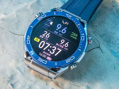 日本で一番深いプールで、最新スマートウォッチの性能を試してきた