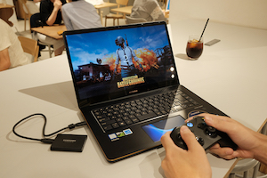 ノートPCでどこでも本格ゲーム。キモは超小型SSDだった