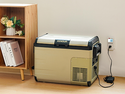 これは無性に欲しくなる。車でもアウトドアでも自宅でも使える自分専用の冷蔵庫