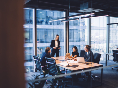 男性社会を生き抜いた女性リーダーが取り組んだこととは?