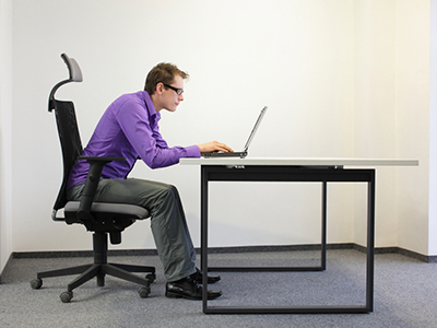 座りっぱなしで働く人へ。簡単に使えるマッサージグッズ